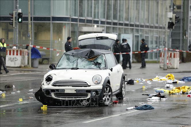Ngày 13/2/2025, một xe ô tô bất ngờ lao vào đám đông tại thành phố Munich, Đức, khiến ít nhất 28 người bị thương. Tài xế đã bị bắt giữ ngay tại hiện trường. Theo cảnh sát thành phố Munich, nghi phạm là một thanh niên trẻ người Afghanistan. Thống đốc bang Bavaria Markus Söder cho biết vụ việc bị 