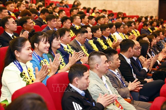 Workers at the ceremony. VNA Photo: Doãn Tấn
