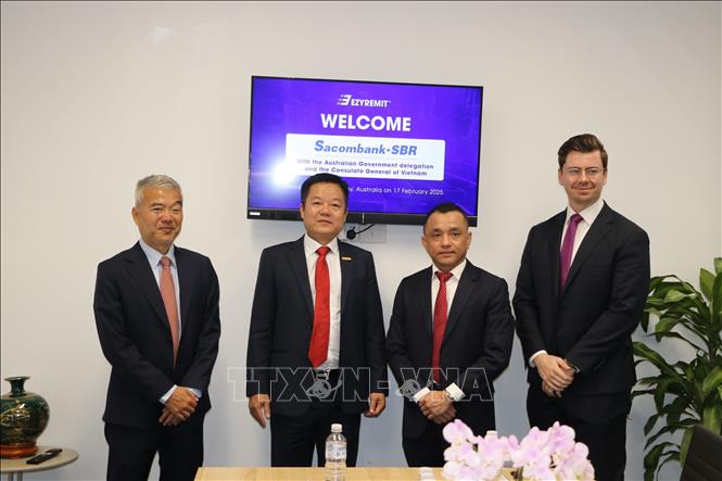 Các khách mời tại buổi làm việc. Ảnh: Văn Linh - PV TTXVN tại Australia 