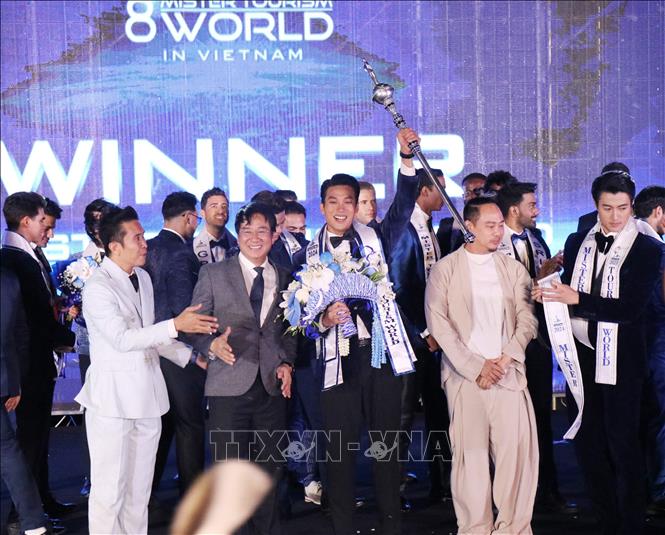 Nguyễn Hữu Hưng đăng quang Nam vương Du lịch Thế giới 2025 (Mister Tourism World 2025). Ảnh: Nguyễn Thành – TTXVN