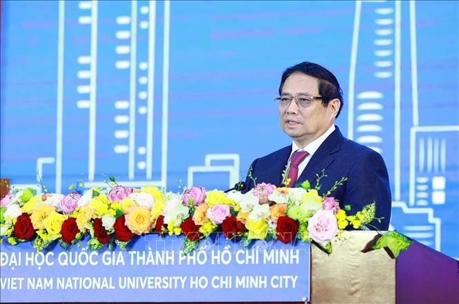 Thủ tướng Phạm Minh Chính phát biểu tại Lễ kỷ niệm 30 năm thành lập Đại học Quốc gia Thành phố Hồ Chí Minh. Ảnh: Dương Giang-TTXVN
