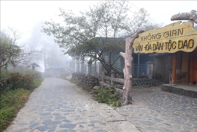 Trước sự phát triển của xã hội nhưng Bản Sì Thâu Chải vẫn giữ được nguyên nét hoang sơ gần gũi với thiên nhiên. Ảnh: Quý Trung - TTXVN