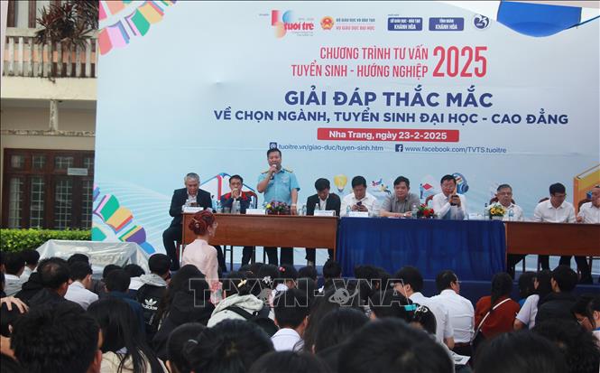 Quang cảnh ngày hội tư vấn tuyển sinh. Ảnh: Phan Sáu - TTXVN