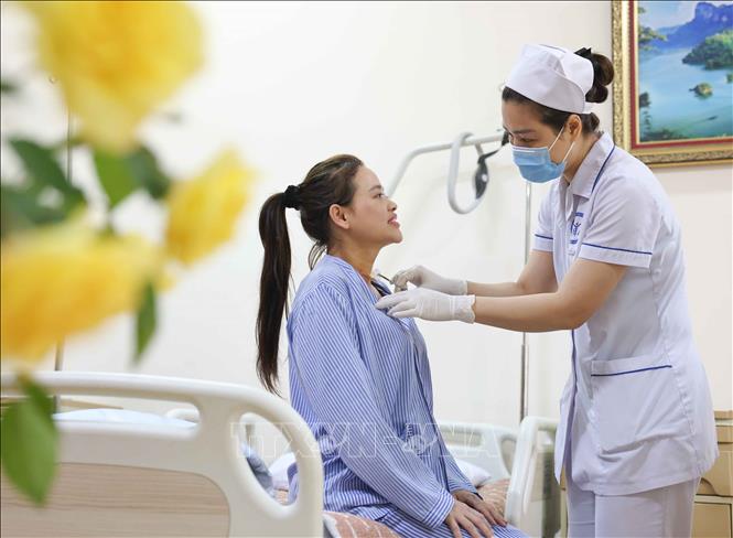 Từ chỗ chỉ có 30 giường bệnh với 4 dãy nhà cấp 4; đến nay bệnh viện đã mở rộng quy mô lên 1.126 giường bệnh (918 giường tại cơ sở Tứ Hiệp, 208 giường tại cơ sở Thái Thịnh). Ảnh: Thanh Tùng - TTXVN