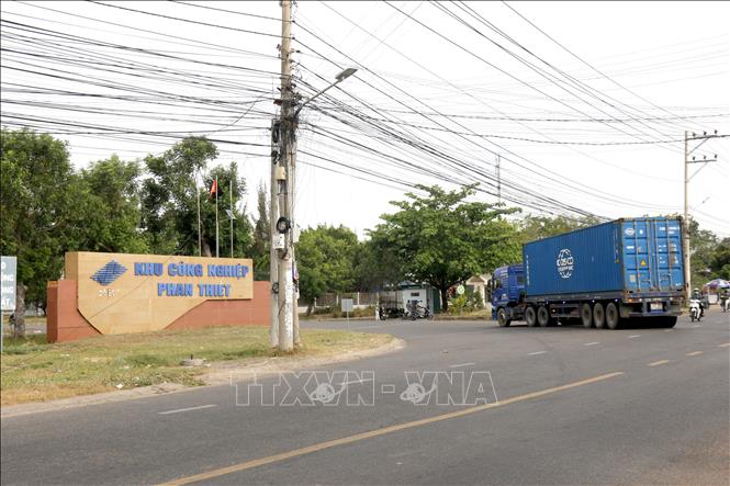 Khu công nghiệp Phan Thiết phát huy hiệu quả, thu hút nhiều dự án đầu tư với tỉ lệ lấp đầy đạt 100%.
Nguyễn Thanh - TTXVN