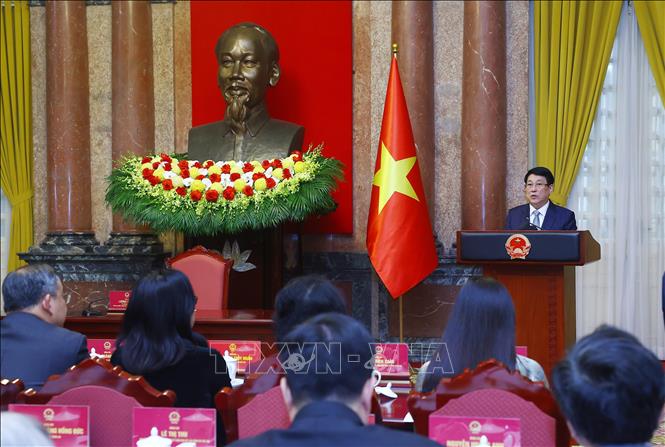 Chủ tịch nước Lương Cường chúc mừng ngành Y tế nhân kỷ niệm 70 năm Ngày Thầy thuốc Việt Nam. Ảnh: Lâm Khánh – TTXVN