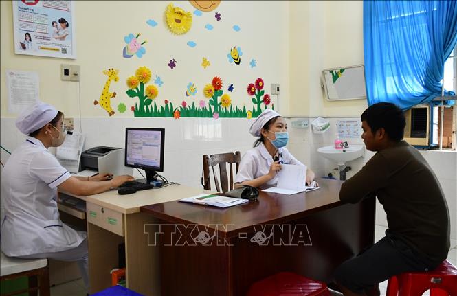 Phòng khám của Bệnh viện Đa khoa Khu vực Cam Ranh có không gian thoải mái, đội ngũ y, bác sĩ tận tình.Ảnh: Phan Sáu - TTXVN