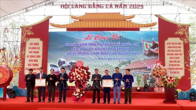 Lễ công bố Di sản văn hoá phi vật thể Quốc gia Lễ cấp sắc người Dao Thanh Y, Lễ mừng cơm mới của người Tày. Ảnh: Thanh Vân - TTXVN