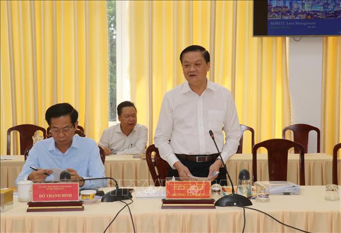 Ông Dương Tấn Hiển, Phó Chủ tịch thường trực UBND TP Cần Thơ phát biểu. Ảnh: Ngọc Thiện- TTXVN