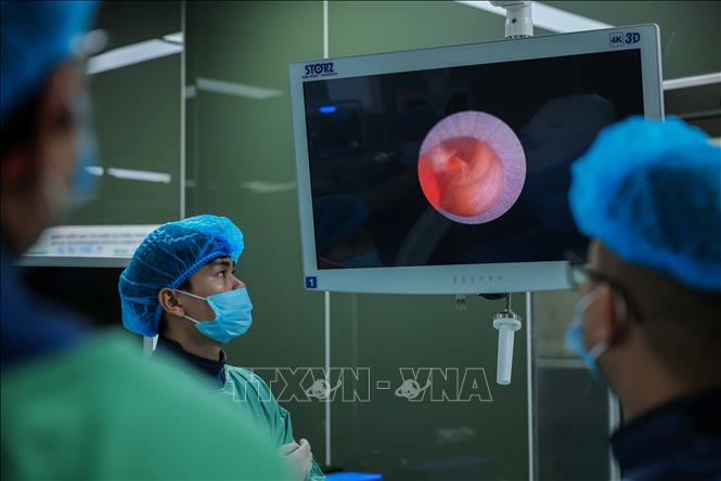 Các bác sĩ Bệnh viện Thanh Nhàn đang triển khai mổ 