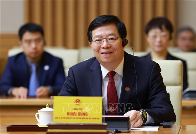 Đồng chí Khưu Dũng, Bí thư Đảng uỷ Đại học Thanh Hoa, Trung Quốc phát biểu. Ảnh: Dương Giang-TTXVN 
