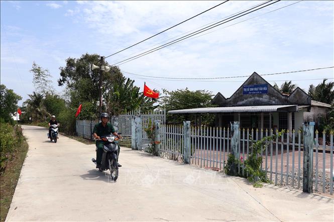 Toàn huyện Đầm Dơi có trên 1.670 km đường giao thông trải khắp địa bàn. Ảnh: Kim Há – TTXVN 