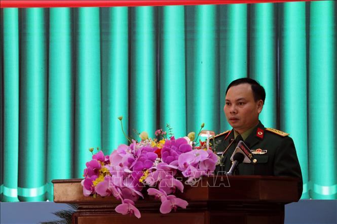 Đại tá Hoàng Văn Lý, Giám đốc Bệnh viện Quân y 7, báo cáo kết quả thực hiện nhiệm vụ. Ảnh: Mạnh Tú- TTXVN