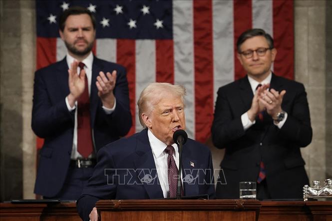 Tổng thống Mỹ Donald Trump phát biểu trước toàn thể lưỡng viện Quốc hội ở Washington DC., ngày 4/3/2025. Ảnh: AP/TTXVN