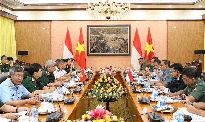 Thượng tướng Nguyễn Chí Vịnh, Thứ trưởng Bộ Quốc phòng và Phó đô đốc Agus Setiadji, Tổng Thư ký Bộ Quốc phòng Indonesia chủ trì Đối thoại Chính sách Quốc phòng Việt Nam - Indonesia lần thứ nhất (Hà Nội, 25/6/2019). Ảnh: Dương Giang - TTXVN