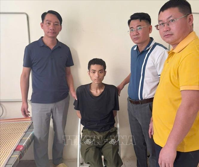 Đối tượng truy nã Vũ Văn Việt dùng giấy tờ giả để trốn nghĩa vụ quân sự. Ảnh: TTXVN phát