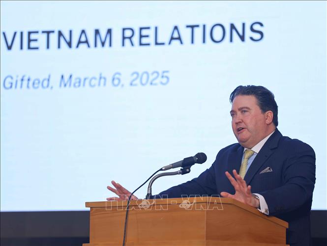 Đại sứ Hoa Kỳ tại Việt Nam Marc Evans Knapper phát biểu tại THPT chuyên Hà Nội - Amsterdam. Ảnh: Thanh Tùng - TTXVN