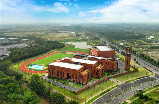 Khuôn viên trường song ngữ quốc tế EMASI Plus trong khu đô thị Waterpoint, huyện Bến Lức, tỉnh Long An. Ảnh: TTXVN phát
