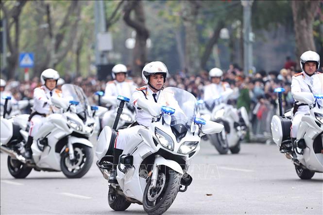 Phần biểu diễn mô tô dẫn đoàn do CBCS Cục Cảnh sát giao thông thực hiện. Ảnh: Minh Đức - TTXVN