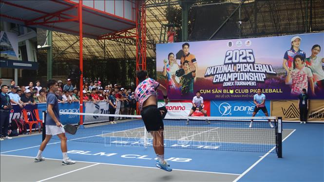 Trận chung kết đôi nam tại Giải vô địch Pickleball Quốc gia năm 2025. Ảnh: Huỳnh Sơn-TTXVN