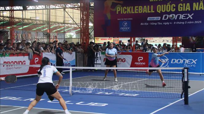Trận chung kết đôi nữ tại Giải vô địch Pickleball Quốc gia năm 2025. Ảnh: Huỳnh Sơn-TTXVN
