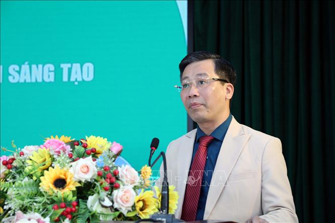 Phó Giám đốc Sở Giáo dục và Đào tạo Hà Nam Nguyễn Quang Long phát biểu khai mạc hội thảo. Ảnh: Đại Nghĩa - TTXVN