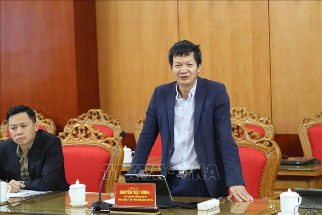 Ông Nguyễn Việt Dũng, Chủ tịch Hội đồng quản trị Tổng Công ty Cổ phần Bưu chính Viettel (Viettel Post) phát biểu tại buổi làm việc. Ảnh: Quang Duy - TTXVN