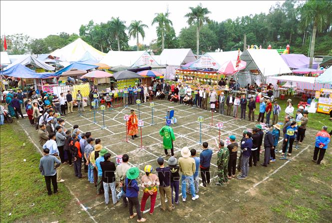 Giải thi đấu Cờ thẻ được tổ chức hàng năm trong Lễ hội đền Cuông. Ảnh: Xuân Tiến - TTXVN