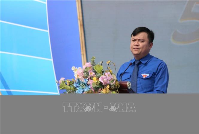 Ông Lê Công Hùng, Bí thư Thành Đoàn, Chủ tịch Hội Sinh viên thành phố Đà Nẵng, phát biểu. Ảnh: Văn Dũng-TTXVN
