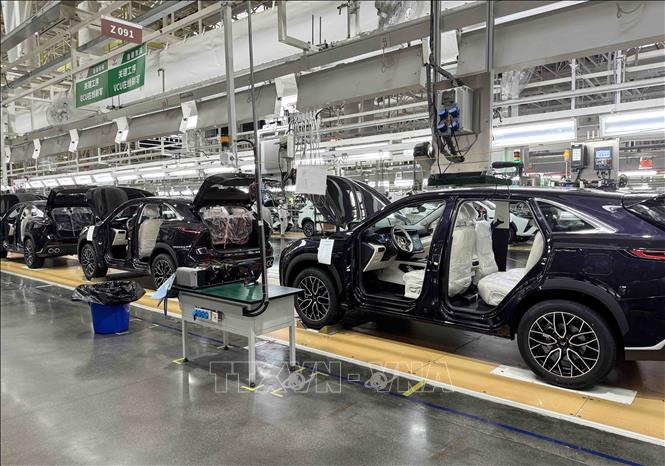 Dây chuyền sản xuất ô tô xuất khẩu tại Công ty TNHH Kaiyi Auto, thành phố Nghi Tân, tỉnh Tứ Xuyên (Trung Quốc). Ảnh: Công Tuyên - PV TTXVN tại Trung Quốc