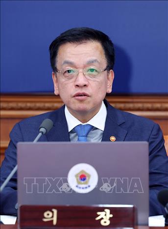 Quyền Tổng thống Hàn Quốc Choi Sang Mok phát biểu trong cuộc họp tại Seoul. Ảnh: Yonhap/TTXVN