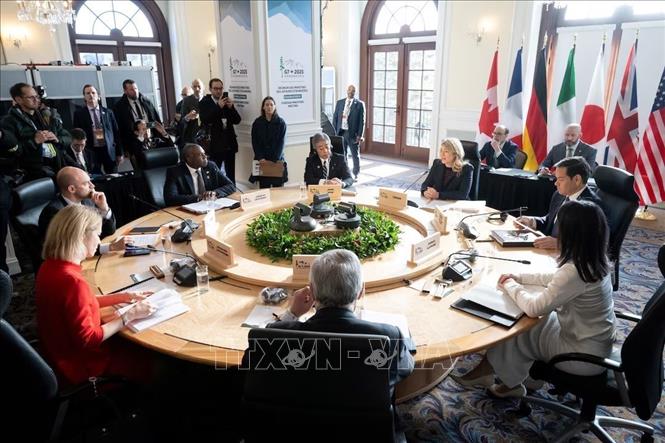Các đại biểu tham dự Hội nghị Ngoại trưởng G7 ở La Malbaie, Canada ngày 13/3/2025. Ảnh: REUTERS/TTXVN