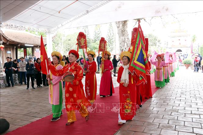 Nghi thức Lễ chữ dâng Thánh. Ảnh: Mạnh Tú - TTXVN