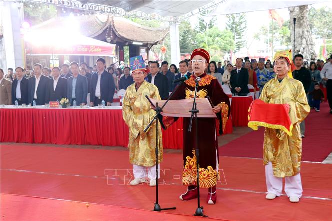 Nghi lễ cung tuyên văn tế. Ảnh: Mạnh Tú - TTXVN