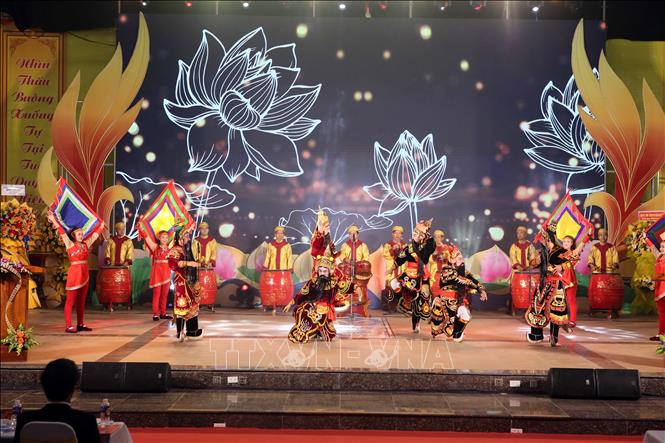 Biểu diễn nghệ thuật tại Lễ hội Quán Thế Âm Ngũ Hành Sơn năm 2025. Ảnh: Trần Lê Lâm - TTXVN
