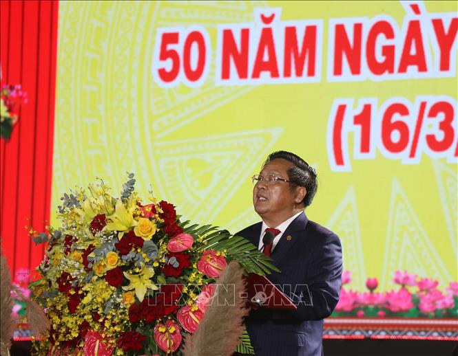 Chủ tịch Ủy ban nhân dân tỉnh Kon Tum Lê Ngọc Tuấn phát biểu tại Lễ kỷ niệm. Ảnh: Khoa Chương - TTXVN
