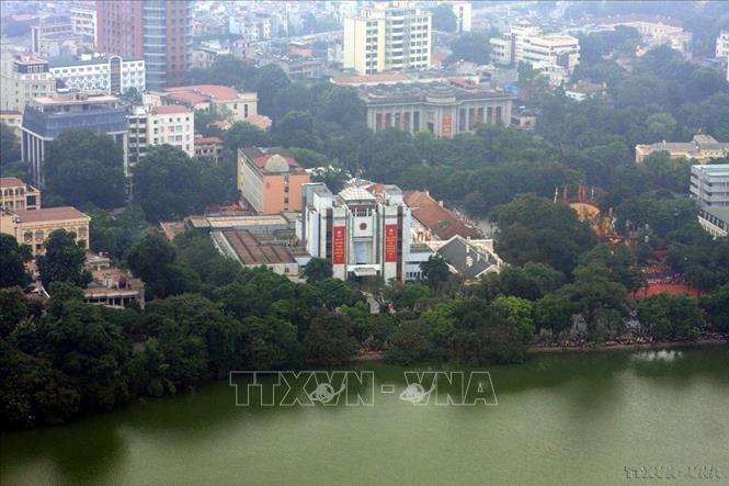 Trụ sở Ủy ban Nhân dân thành phố Hà Nội nằm trên đường Đinh Tiên Hoàng (2010). Ảnh: Trọng Đức - TTXVN