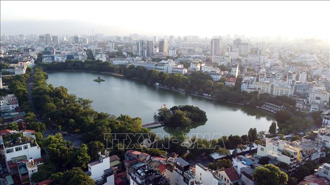 Hồ Hoàn Kiếm ngày nay. Ảnh: TTXVN
