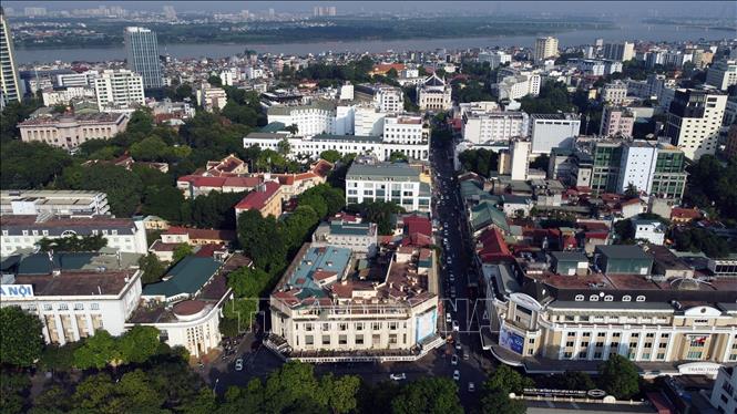 Khu vực ngã 4 Tràng Tiền - Hàng Khay - Hàng Bài - Đinh Tiên Hoàng. Ảnh: Huy Hùng - TTXVN