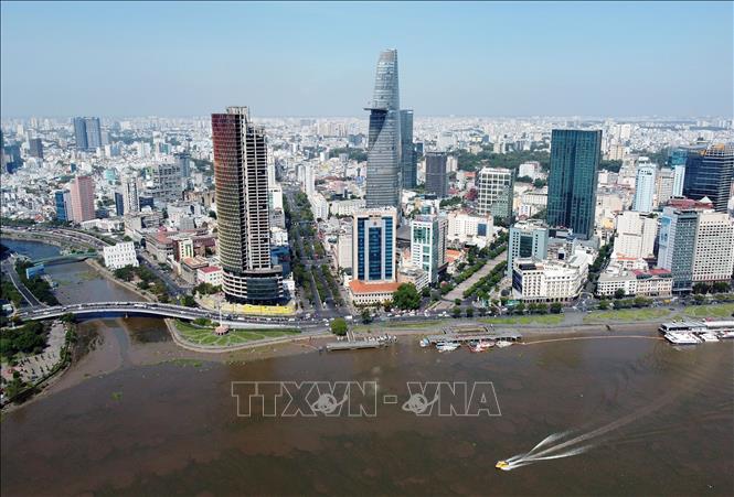 Tòa nhà Bitexco tọa lạc gần sông Sài Gòn, cầu Sài Gòn ở vị trí đắc địa của Thành phố Hồ Chí Minh. Ảnh: Thanh Vũ-TTXVN