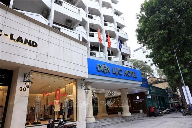 Để phục vụ dự án, Thành phố Hà Nội sẽ di dời các đơn vị: Chi cục Dân số Hà Nội, Hội Người mù Hà Nội, Tổng công ty Điện lực miền Bắc, Tổng công ty Điện lực TP Hà Nội, Tổng công ty Truyền tải điện quốc gia, Khách sạn Điện lực,... Ảnh: Tuấn Anh - TTXVN