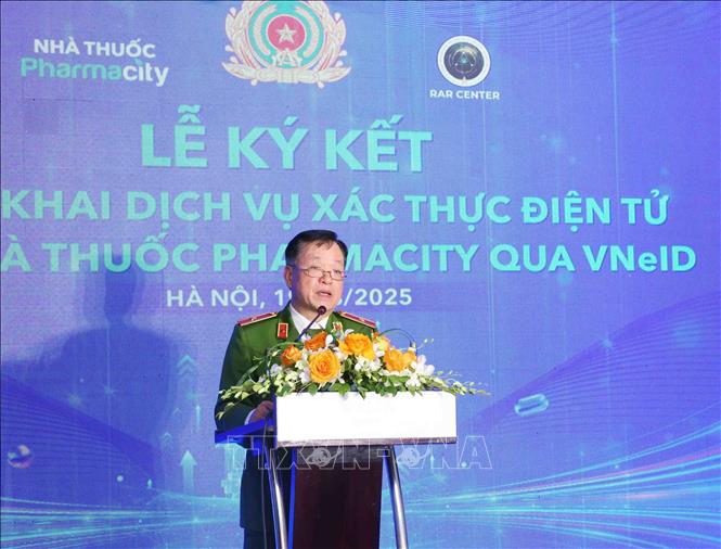 Thiếu tướng Phùng Đức Thắng, Phó Cục trưởng Cục Cảnh sát Quản lý hành chính về trật tự xã hội, Bộ Công an phát biểu. Ảnh: Phạm Kiên - TTXVN