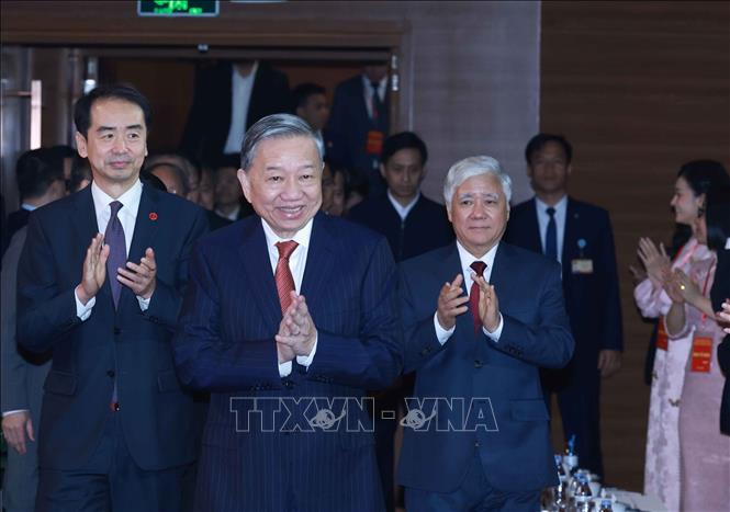 Tổng Bí thư Tô Lâm đến dự chương trình Gặp gỡ lưu học sinh, sinh viên Việt Nam - Trung Quốc các thời kỳ. Ảnh: Thống Nhất – TTXVN