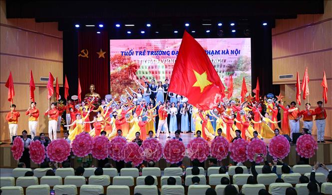 Chương trình văn nghệ chào mừng của đoàn viên, thanh niên Trường Đại học Sư phạm Hà Nội. Ảnh: Thanh Tùng - TTXVN