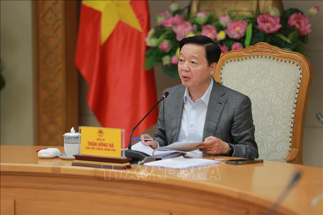Phó Thủ tướng Trần Hồng Hà phát biểu tại cuộc họp. Ảnh: TTXVN phát