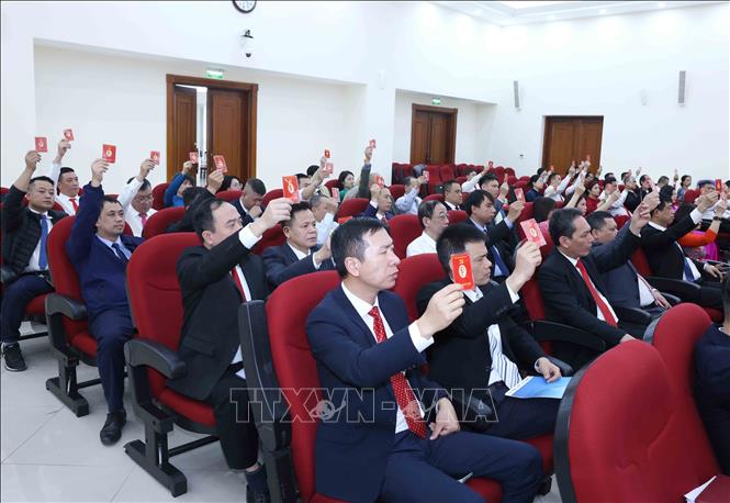 Đại biểu biểu quyết tại Đại hội. Ảnh: Phương Hoa - TTXVN