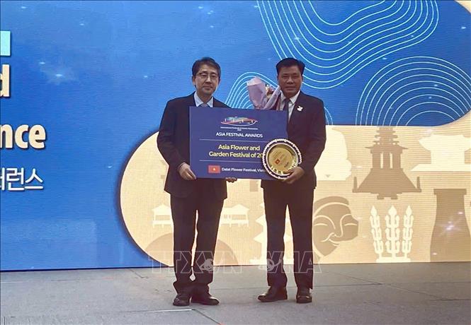 Da Lat city is honoured with the “ASIA Flower and Garden Festival of 2025”and “ASIA Pinnacle” awards. VNA/Photo by courtesy