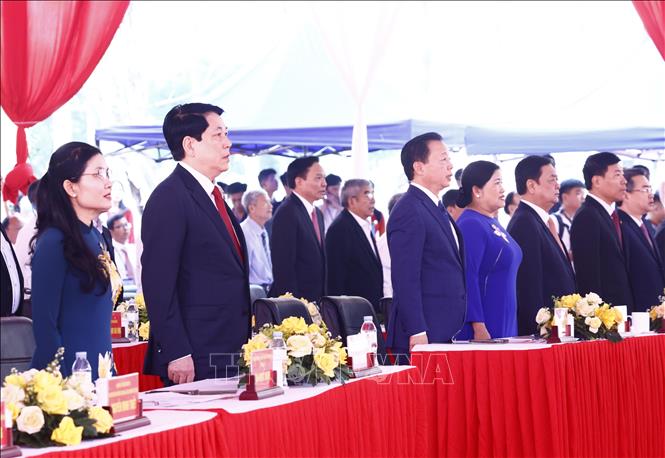 Chủ tịch nước Lương Cường, các đồng chí lãnh đạo, nguyên lãnh đạo Đảng, Nhà nước và các đại biểu dự Lễ kỷ niệm 50 năm Giải phóng tỉnh Bình Phước (23/3/1975 – 23/3/2025). Ảnh: Lâm Khánh – TTXVN