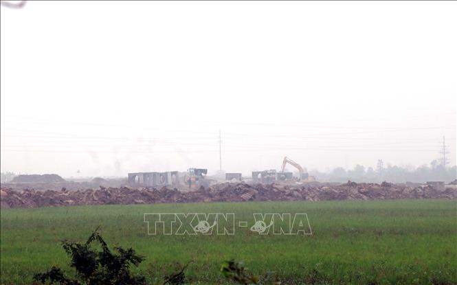 Diện tích đất nông nghiệp tại thôn Giang, xã Diên Hồng, huyện Kim Động, tỉnh Hưng Yên được thu hồi để làm các khu công nghiệp. Ảnh: Đinh Văn Nhiều-TTXVN