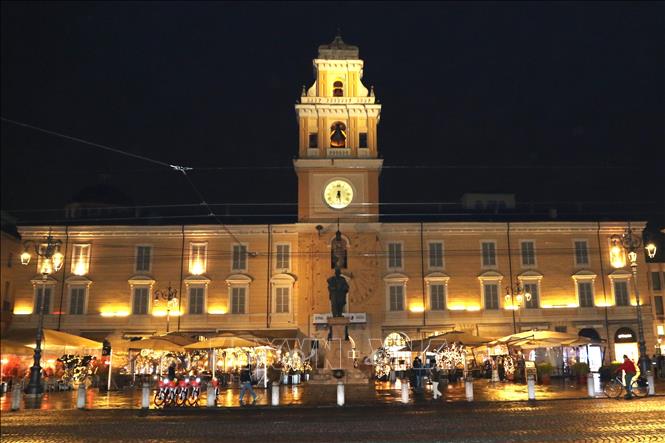 Quảng trường Giuseppe Garibaldi, được đặt tên theo vị anh hùng đã thống nhất đất nước Italy, là khu vực tấp nập nhất của Parma. Ảnh: Trường Dụy - PV TTXVN tại Italy